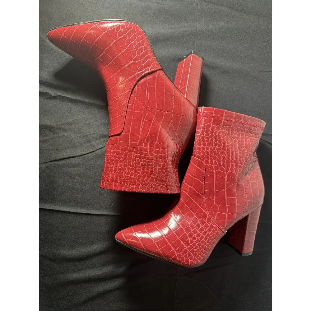 Catherine Malandrino Bolonie Red Croc Embossed Pointed Toe Block Heel Boots 8.5 - Picture 3 of 8